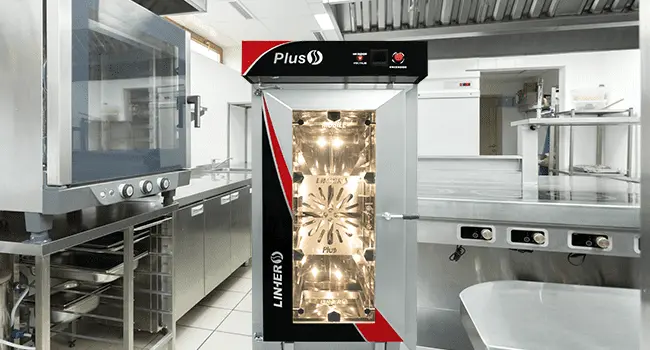 Horno de convección en una cocina industrial dentro de los Hornos Convencionales y Hornos de Convección